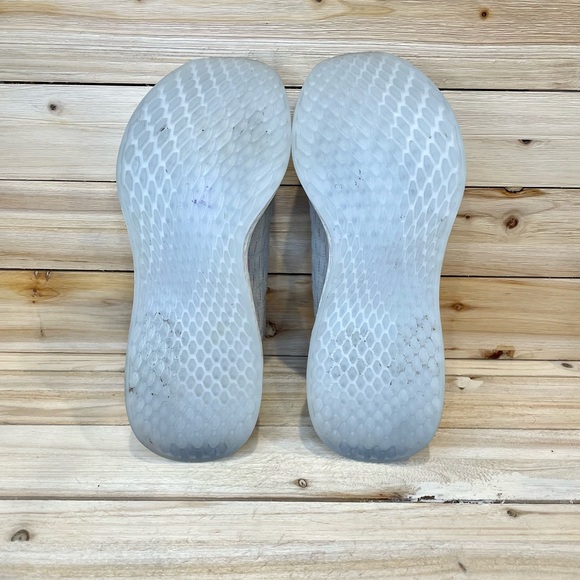 New Balance Fresh Foam Lazr - size 9 - Picture 7 of 8